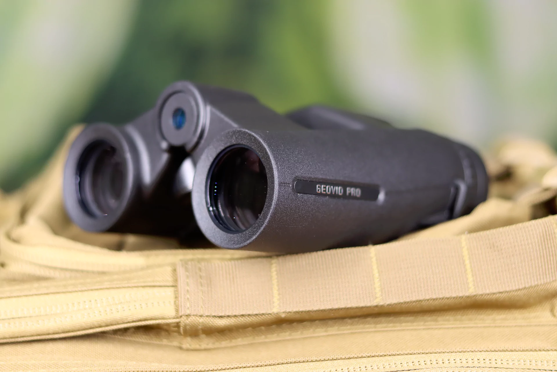 Leica徕卡GEOVID 8x32 10x32 Pro 双目测距仪 2500码